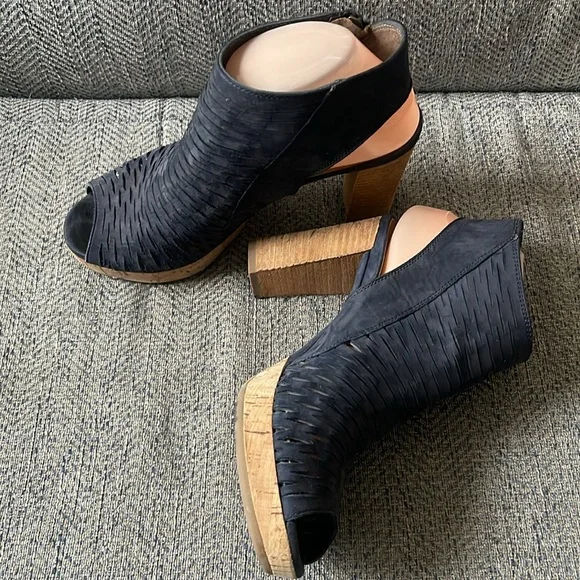 Paul Green Costa Blue Perforated Nubuck Leather Platform Sandals Booties Size: 9 - Picture 8 of 16